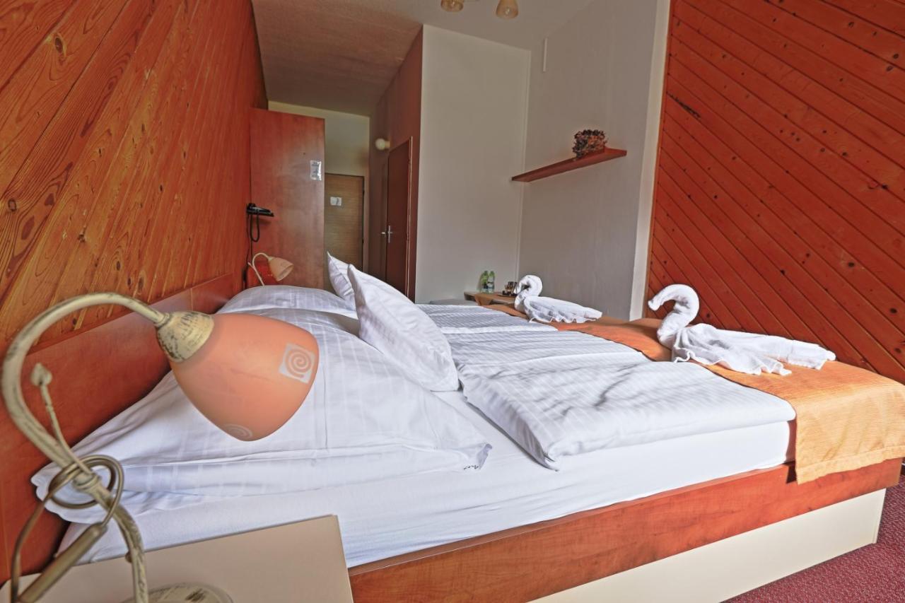 Hotel Skicentrum Harrachov Extérieur photo